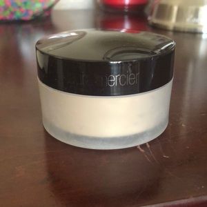 Laura mercier translucent powder